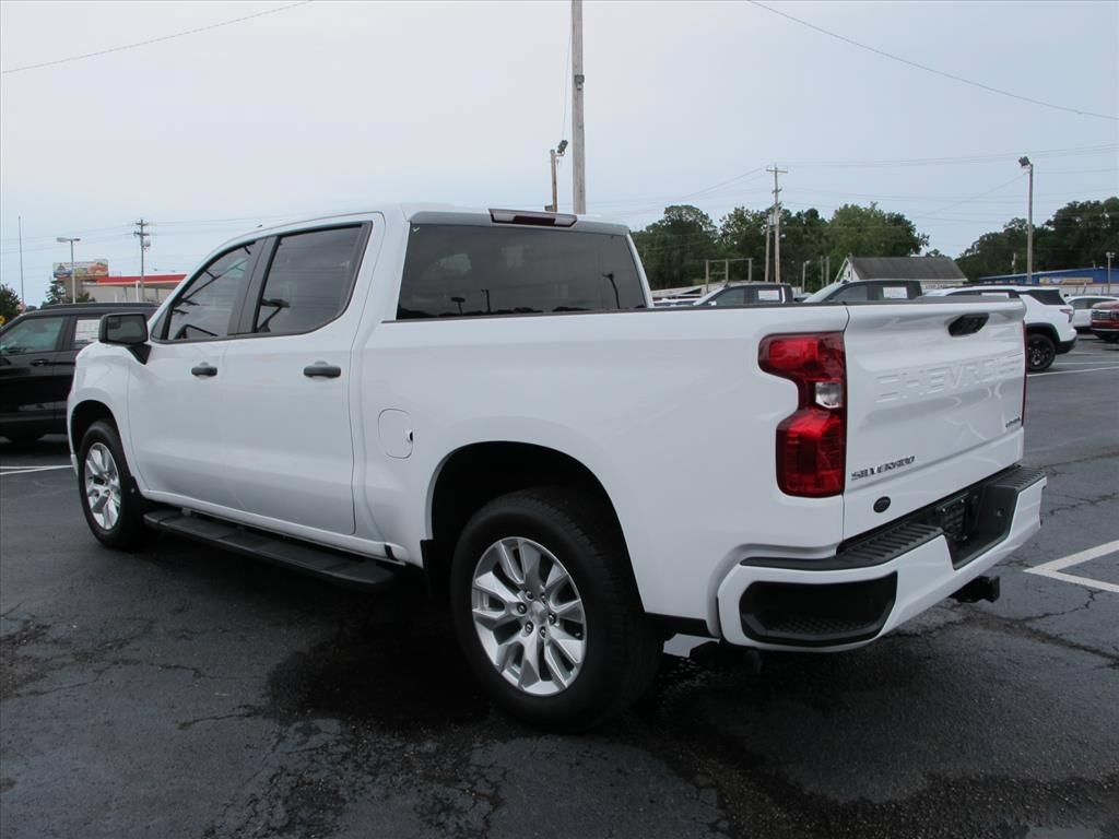 Used 2024 Chevrolet Silverado 1500 Custom RWD image 5