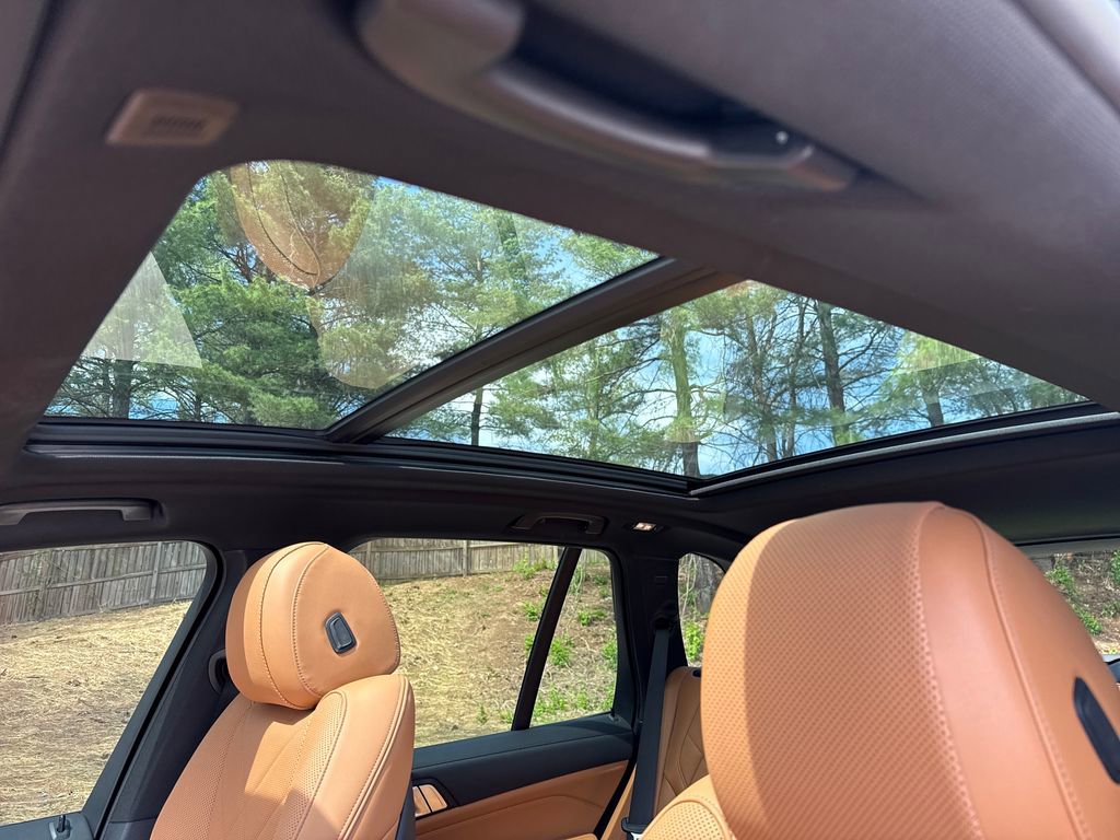 Used 2023 BMW X5 xDrive40i w/ M Sport Package image 22