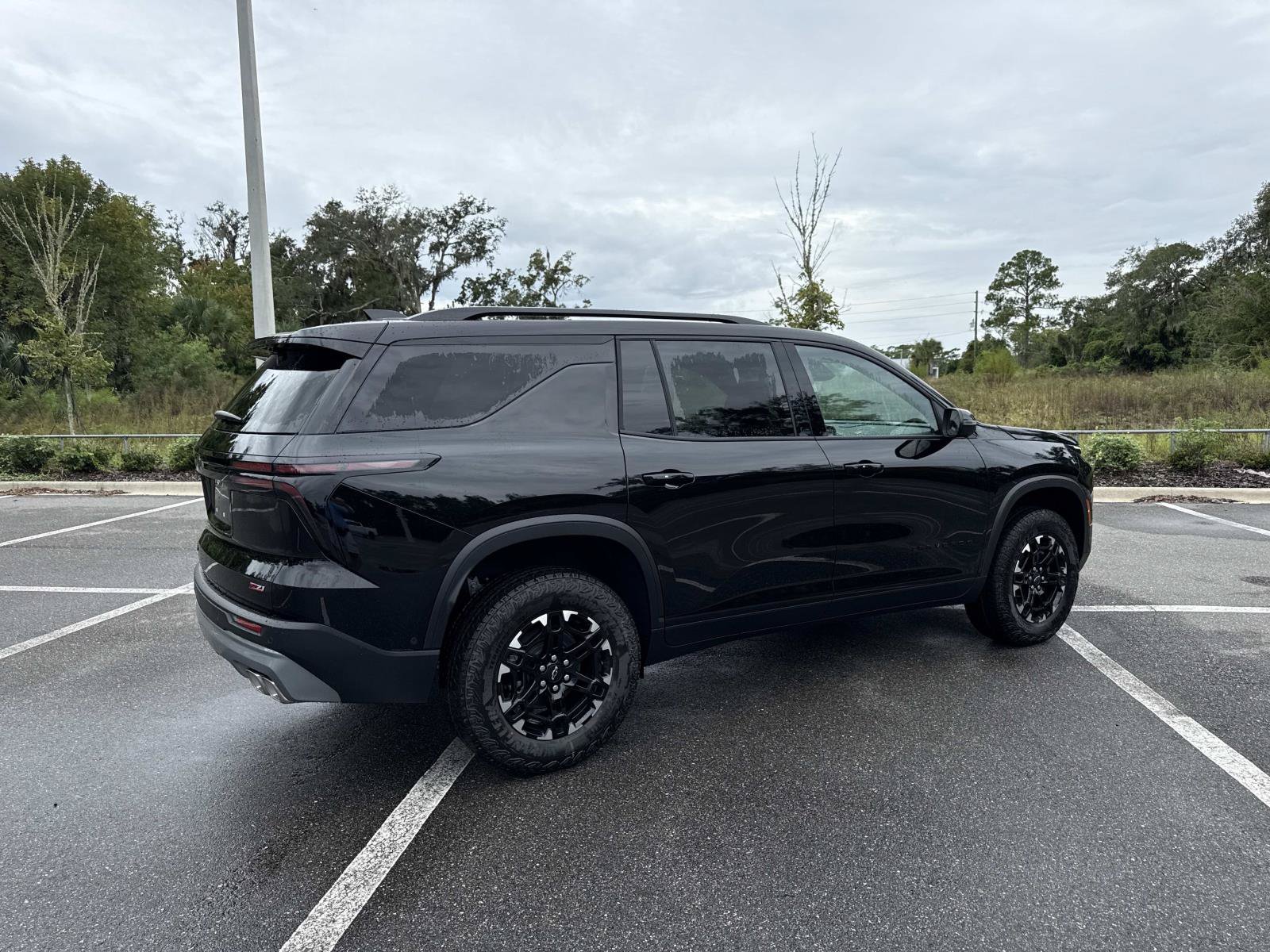 New 2027 Chevrolet Traverse Z71 w/ Enhanced Driving Package AWD/4WD image 3