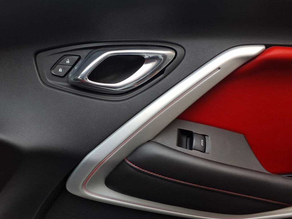 Used 2016 Chevrolet Camaro SS RWD image 35