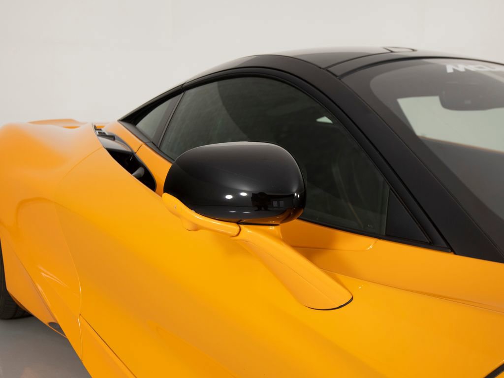 Used 2025 McLaren 750S image 42