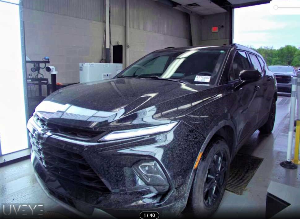 Used 2024 Chevrolet Blazer LT w/ Convenience Package FWD image 2