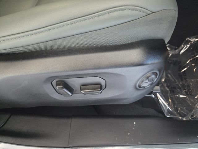 Used 2024 Jeep Gladiator Mojave AWD/4WD image 16