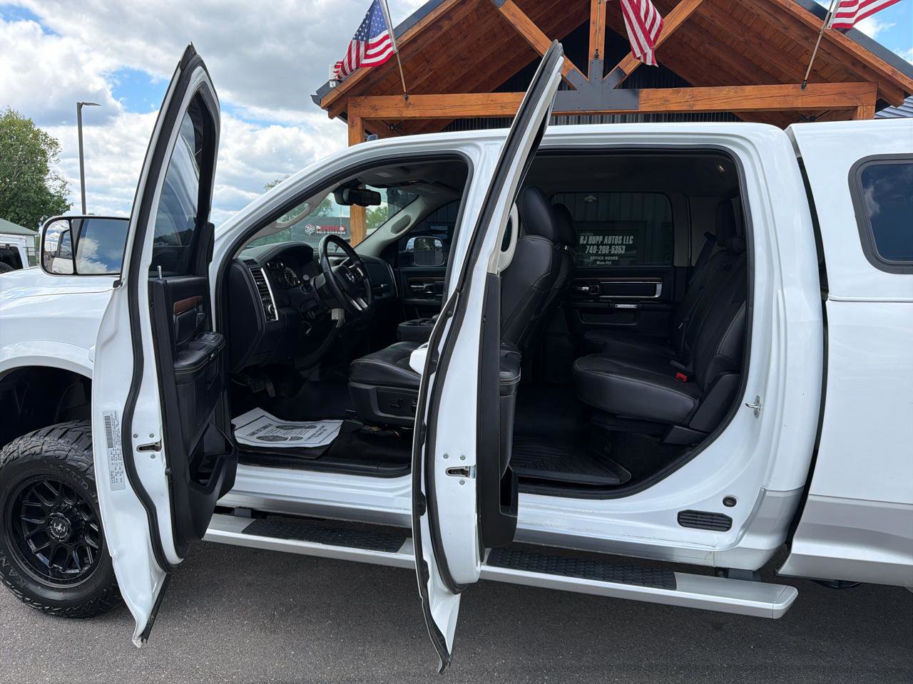 Used 2015 RAM 2500 Laramie AWD/4WD image 7