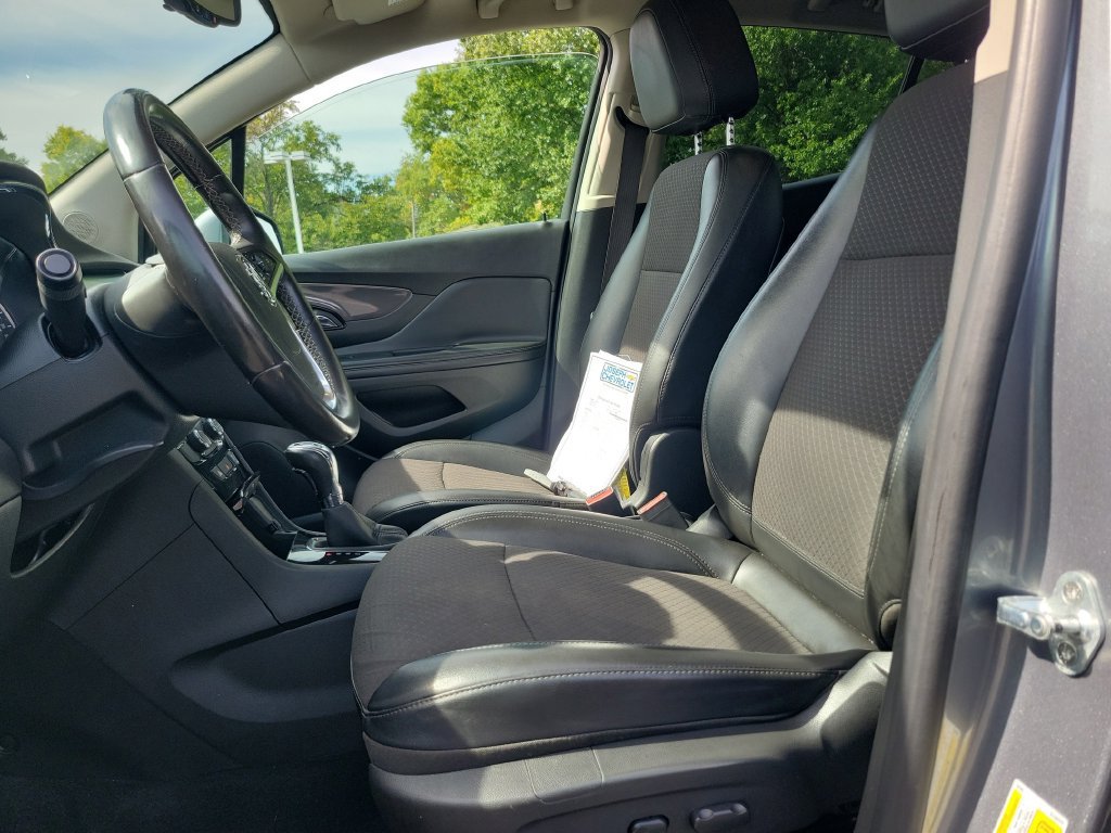 Used 2019 Buick Encore Sport Touring AWD/4WD image 19
