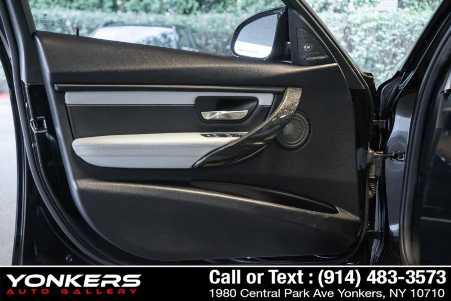 Used 2017 BMW M3 RWD image 26