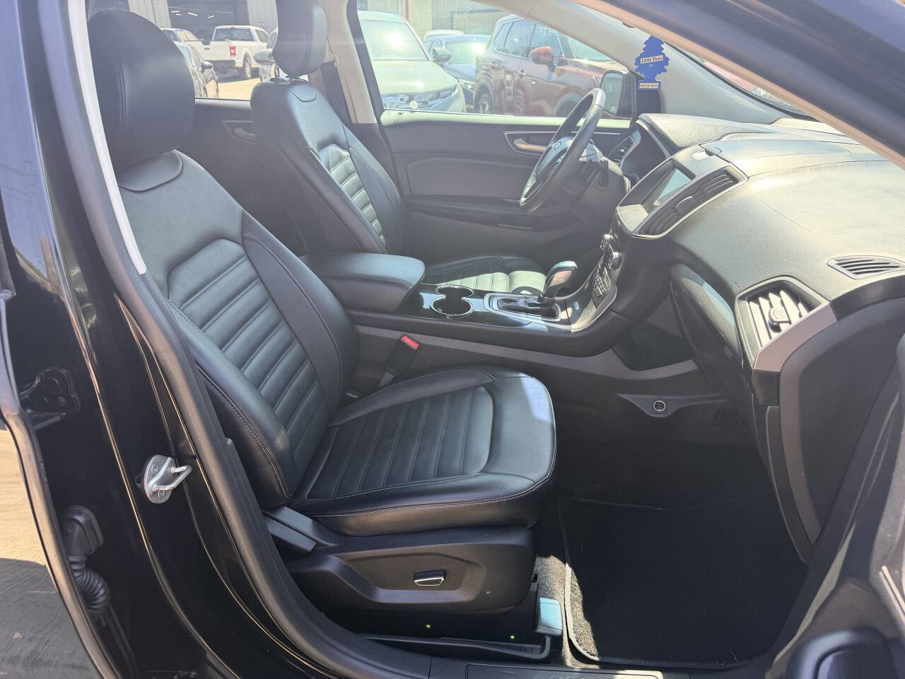 Used 2017 Ford Edge SEL w/ Equipment Group 201A FWD image 23