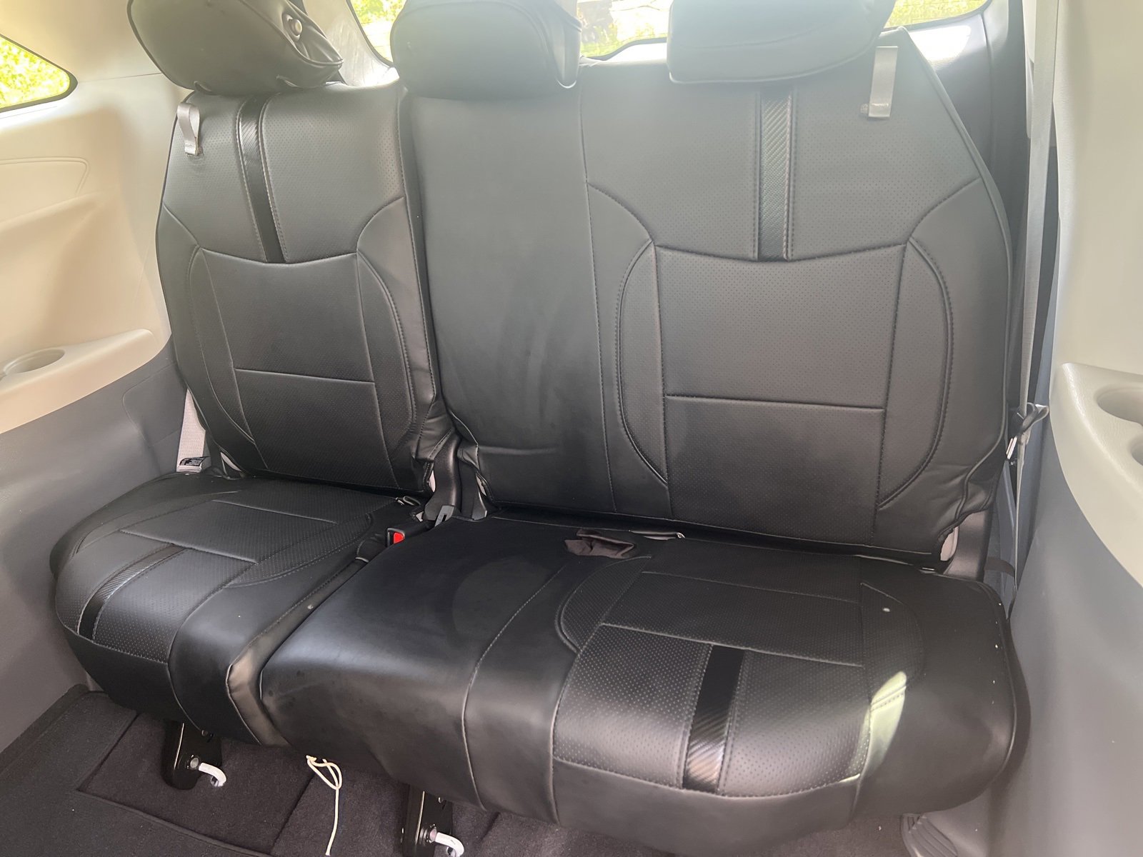 Used 2024 Toyota Sienna LE image 17