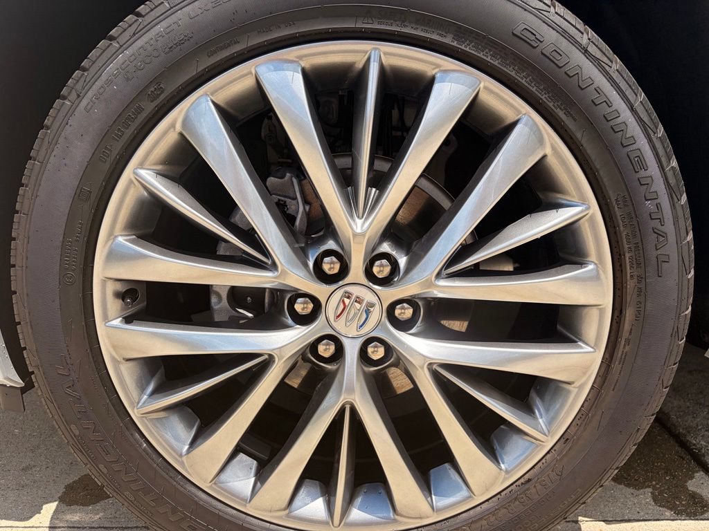 Used 2026 Buick Enclave Avenir w/ Super Cruise Package FWD image 9