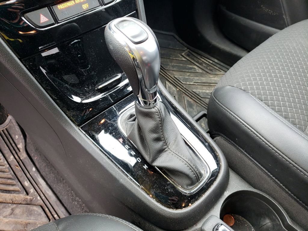 Used 2022 Buick Encore Preferred w/ Safety Package image 23