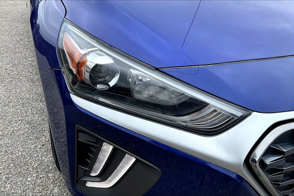 Used 2021 Hyundai Ioniq SE FWD image 26