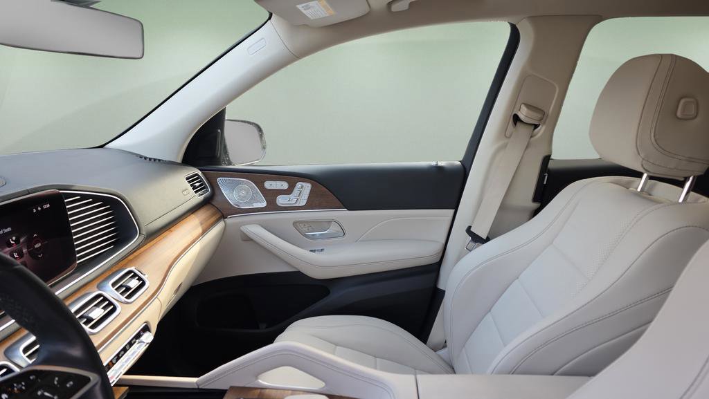 Used 2024 Mercedes-Benz GLS 450 4MATIC image 12
