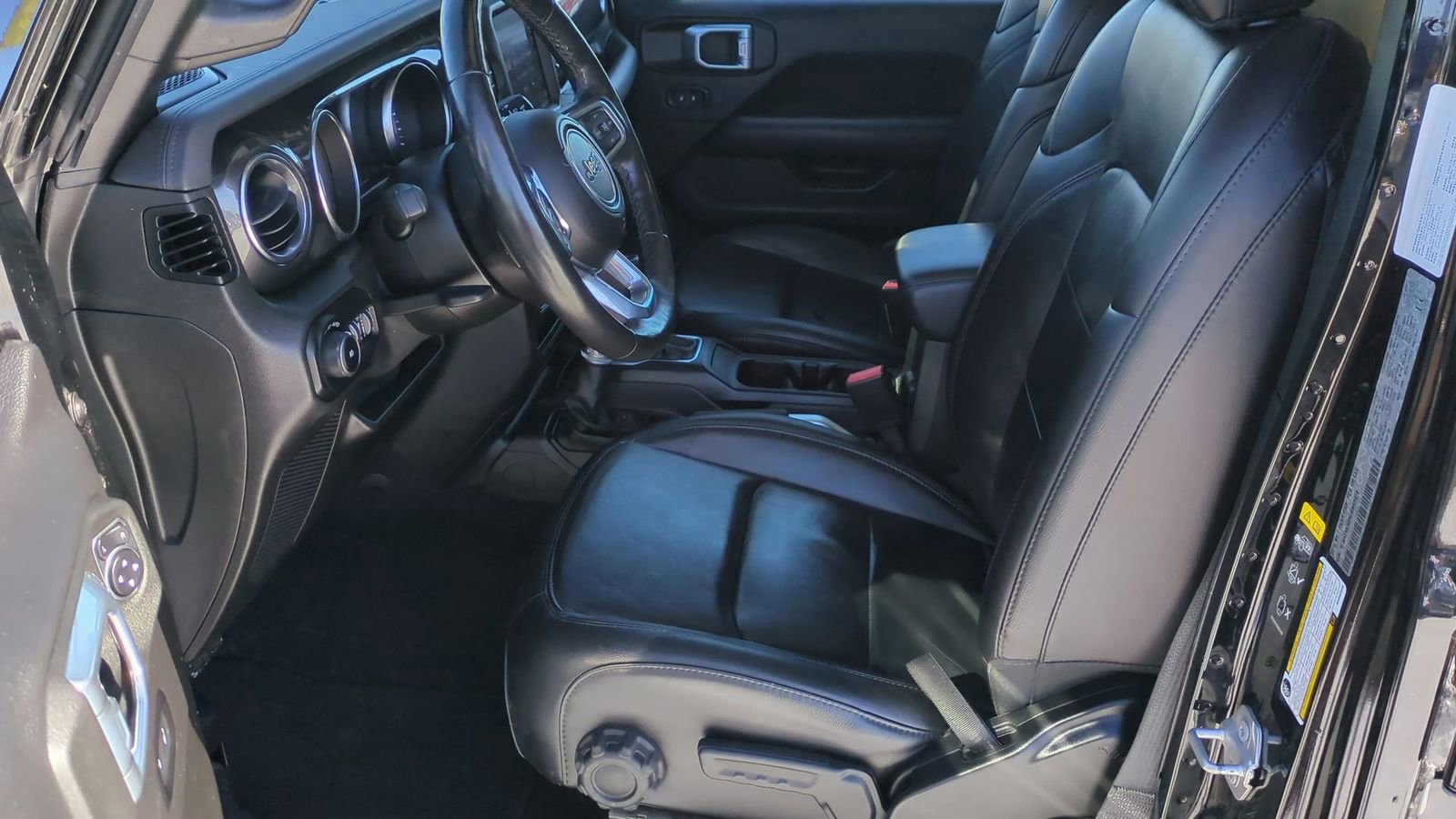 Used 2021 Jeep Wrangler Unlimited Sahara image 15