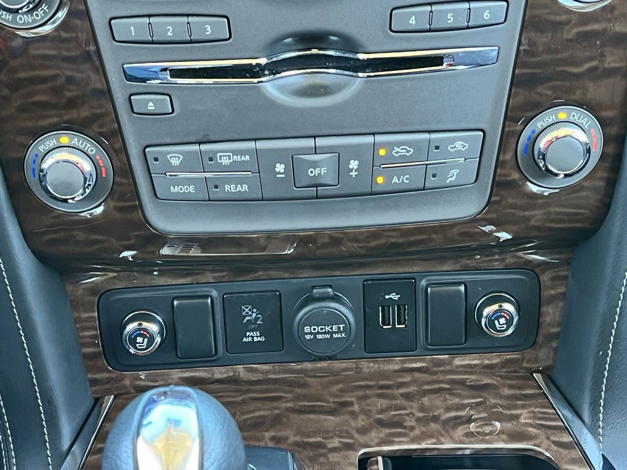 Used 2020 Nissan Armada Platinum w/ Captain's Chairs Package RWD image 18