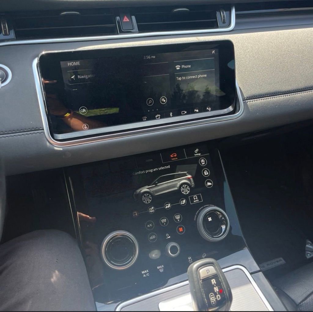 Used 2020 Land Rover Range Rover Evoque SE image 17