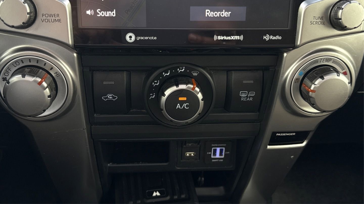 Used 2020 Toyota 4Runner SR5 Premium w/ Moonroof Package AWD/4WD image 31
