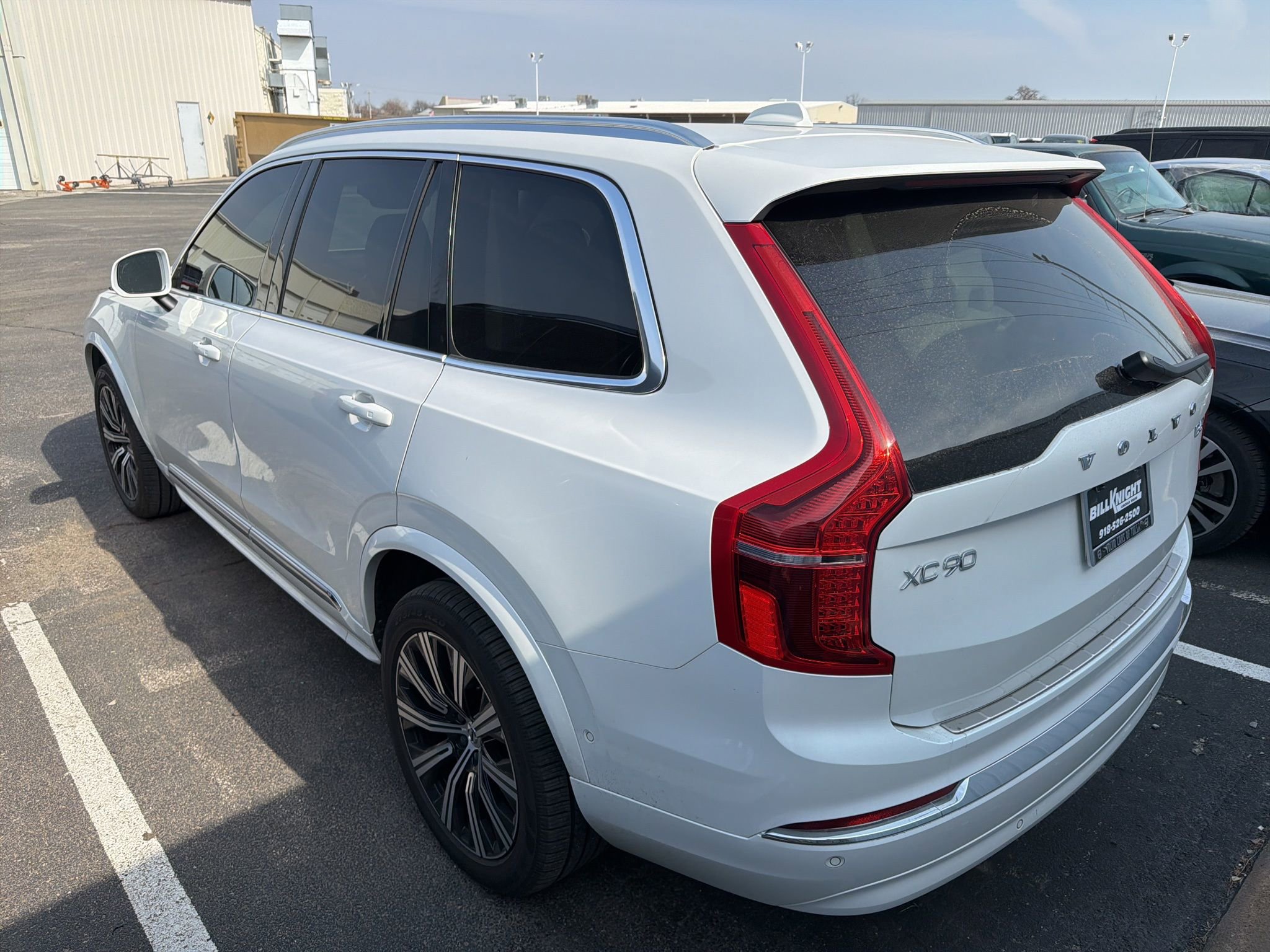 Used 2023 Volvo XC90 B6 Plus image 10