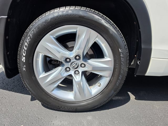 Used 2018 Toyota Highlander Limited AWD/4WD image 6