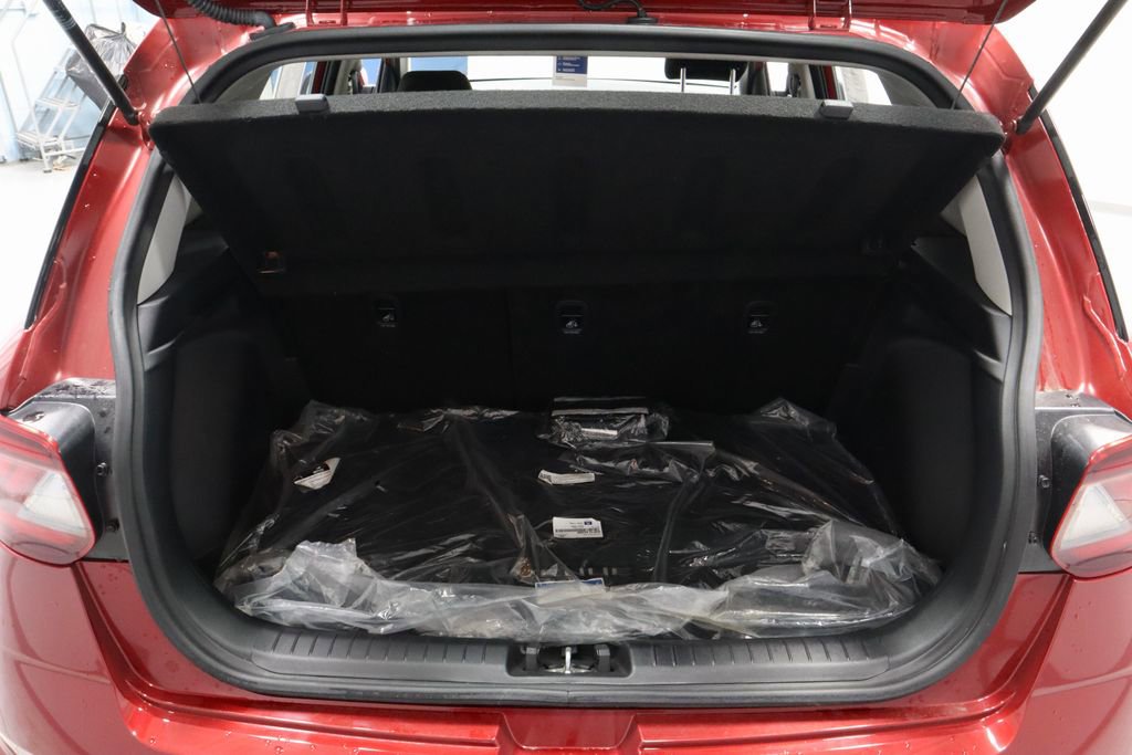 Certified 2025 Hyundai Venue SE FWD image 13