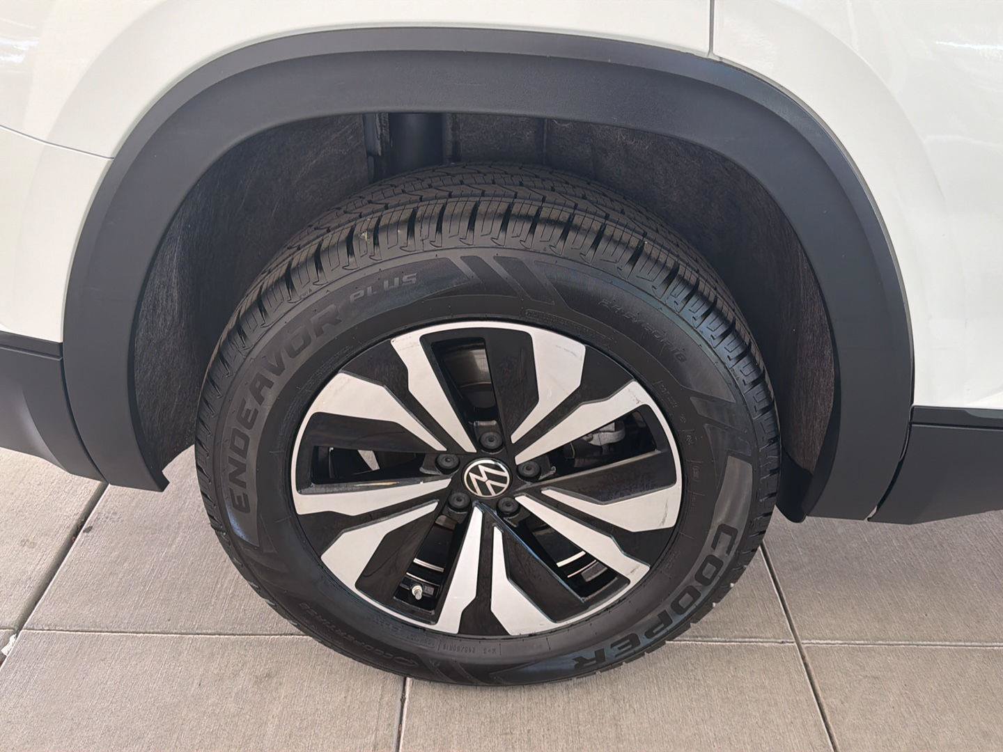 Certified 2024 Volkswagen Atlas SE FWD image 11