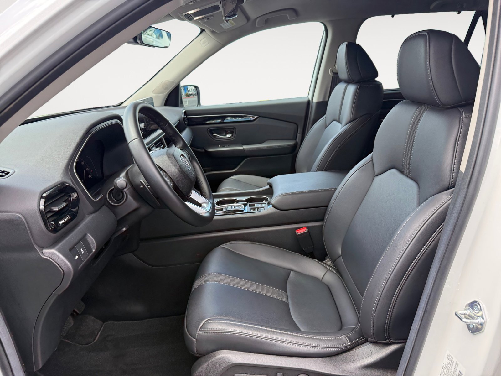 Certified 2025 Honda Pilot EX-L image 10