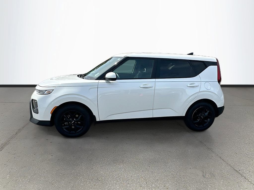 Certified 2022 Kia Soul LX w/ Technology Package FWD image 4