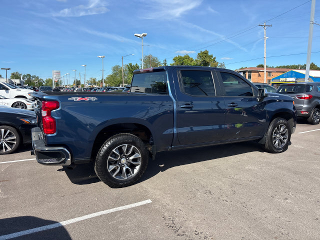 Used 2022 Chevrolet Silverado 1500 LT AWD/4WD image 23