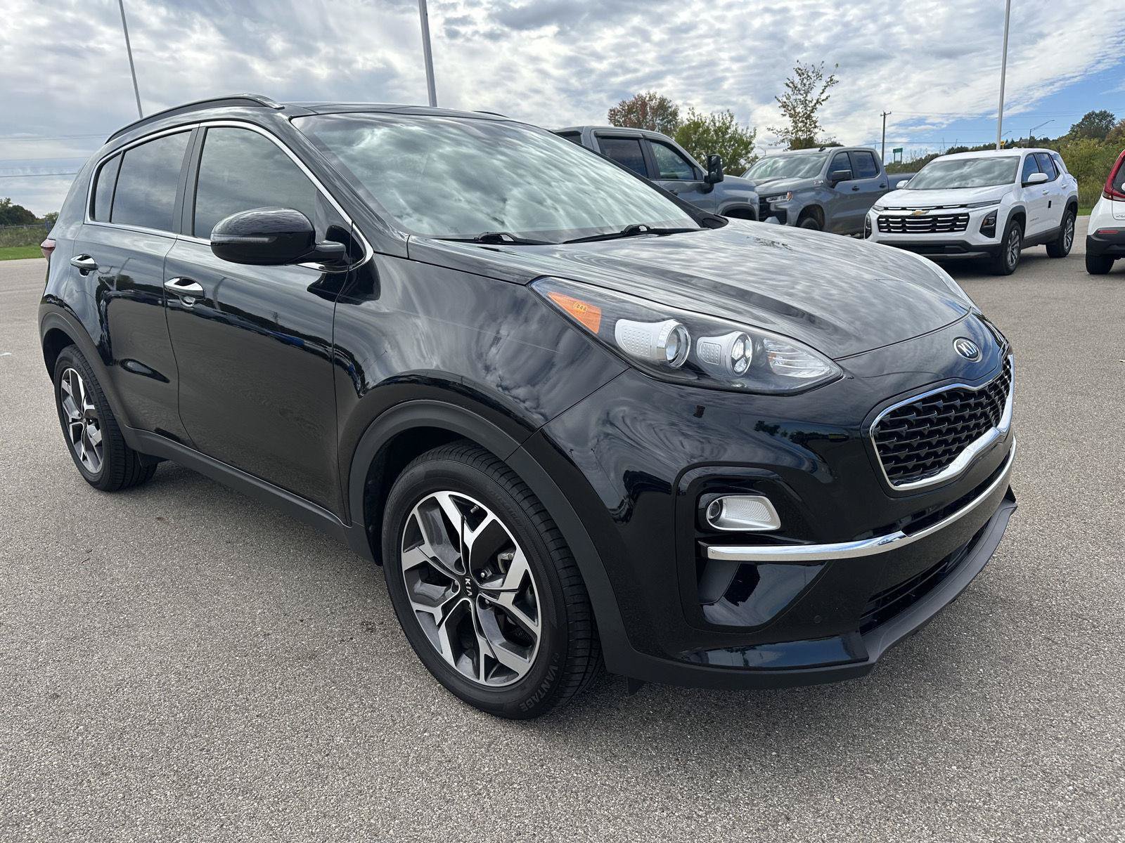 Used 2021 Kia Sportage EX w/ EX Technology Package FWD image 9