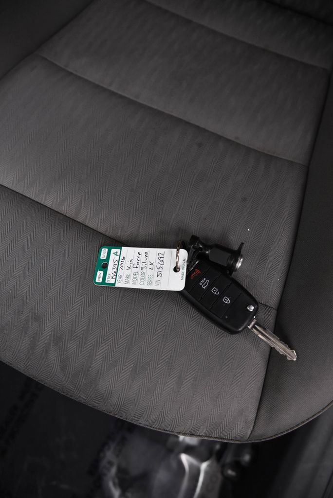 Used 2016 Kia Forte LX image 22