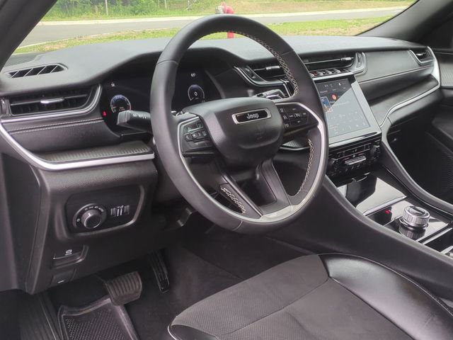 Used 2023 Jeep Grand Cherokee Altitude AWD/4WD image 29