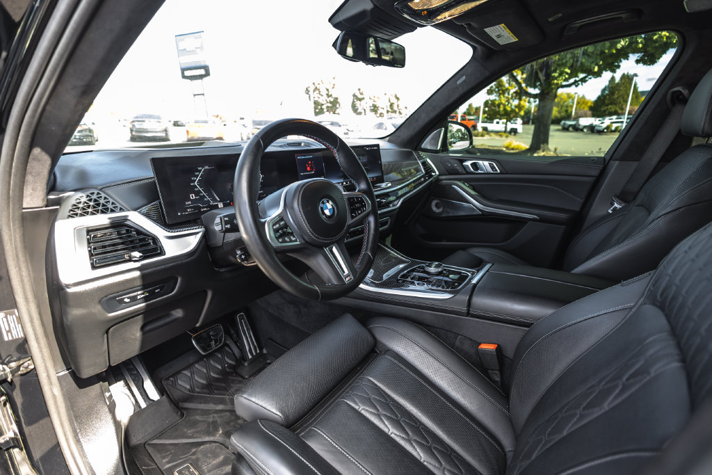 Used 2025 BMW X5 M60i AWD/4WD image 17