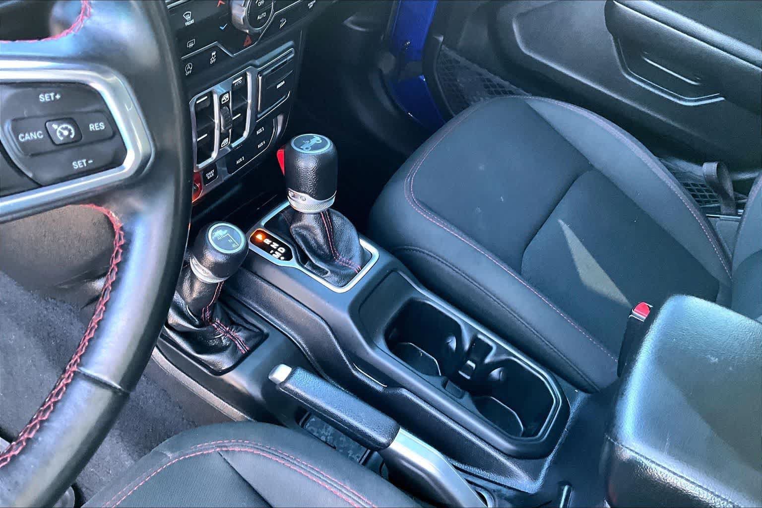 Used 2018 Jeep Wrangler Unlimited Rubicon AWD/4WD image 17