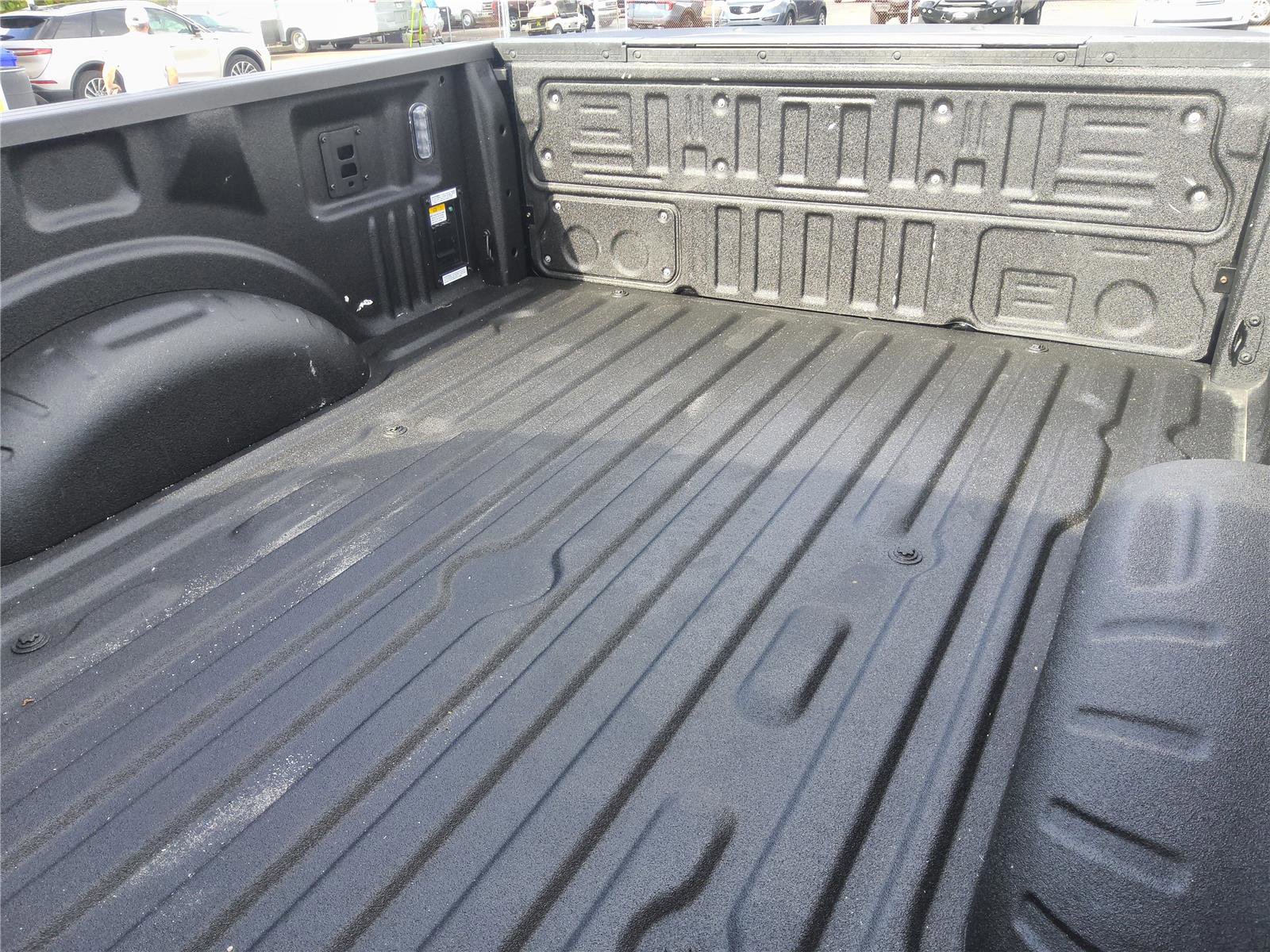 Used 2024 Ford F350 Platinum w/ Tremor Off-Road Package image 21