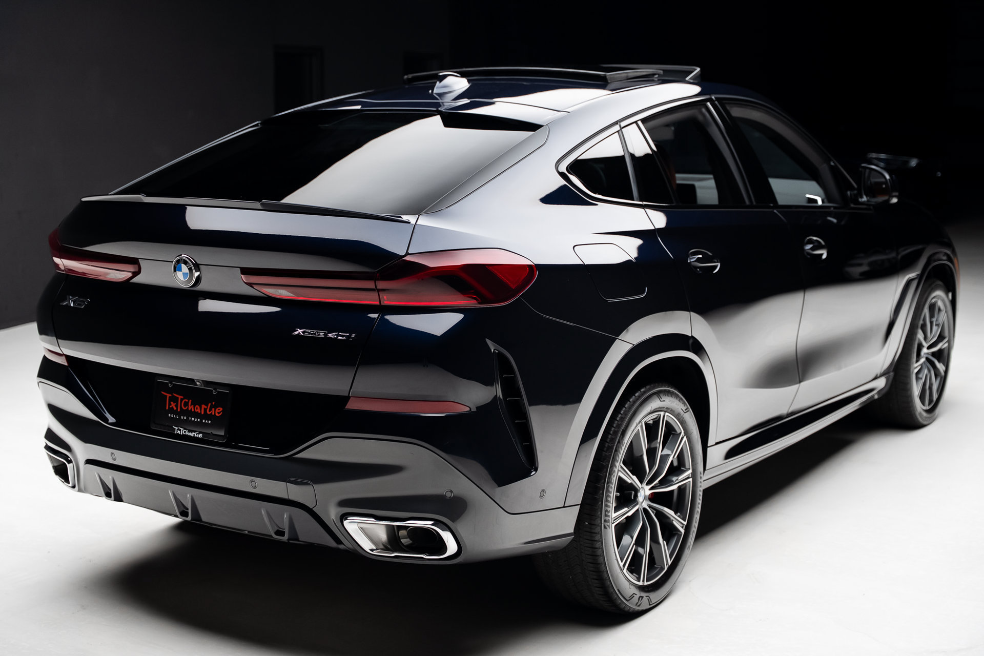 Used 2023 BMW X6 xDrive40i w/ M Sport Package AWD/4WD image 34