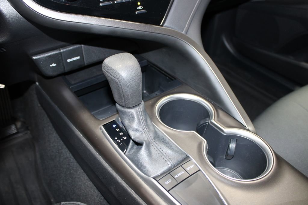 Used 2022 Toyota Camry LE FWD image 36