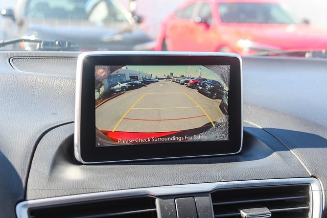Used 2014 MAZDA MAZDA3 i Touring w/ Technology Package FWD image 31
