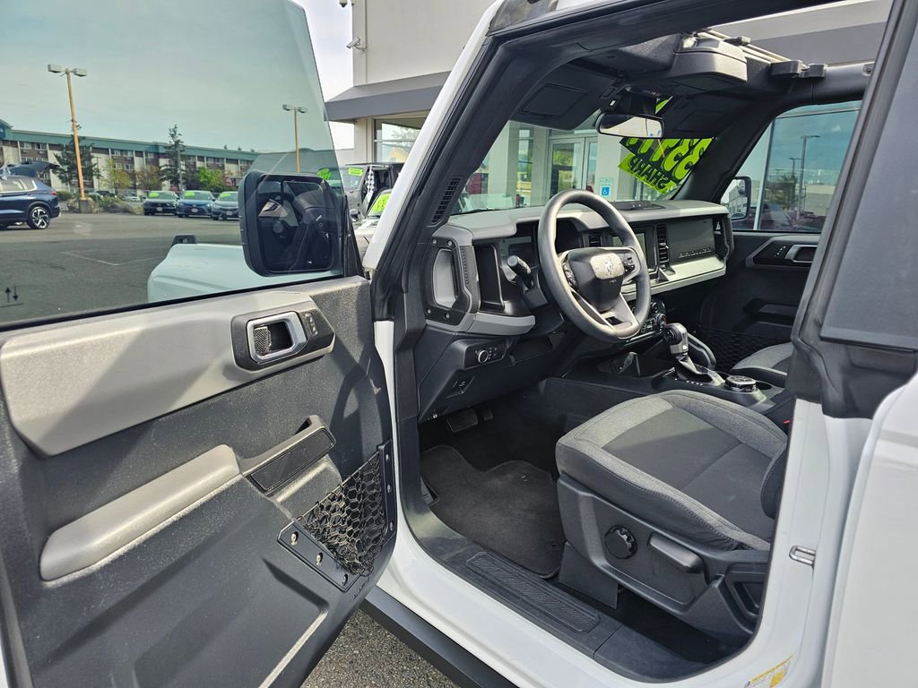 Used 2022 Ford Bronco 4-Door AWD/4WD image 16