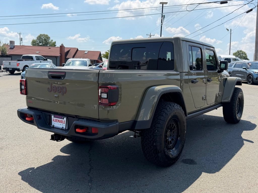 Used 2025 Jeep Gladiator Mojave w/ Convenience Group AWD/4WD image 3