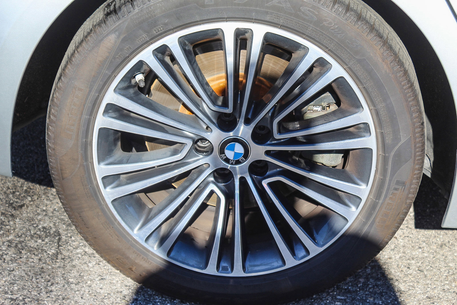 Used 2019 BMW 540i image 11