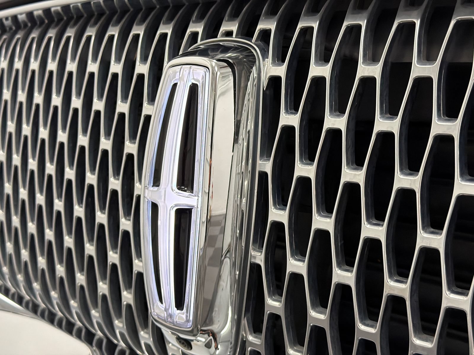 Certified 2022 Lincoln Navigator Reserve AWD/4WD image 16