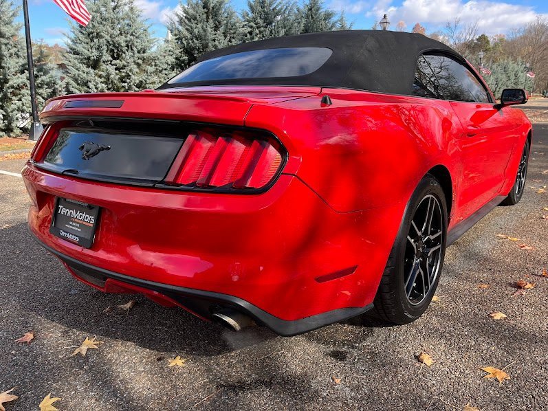 Used 2016 Ford Mustang Premium image 31