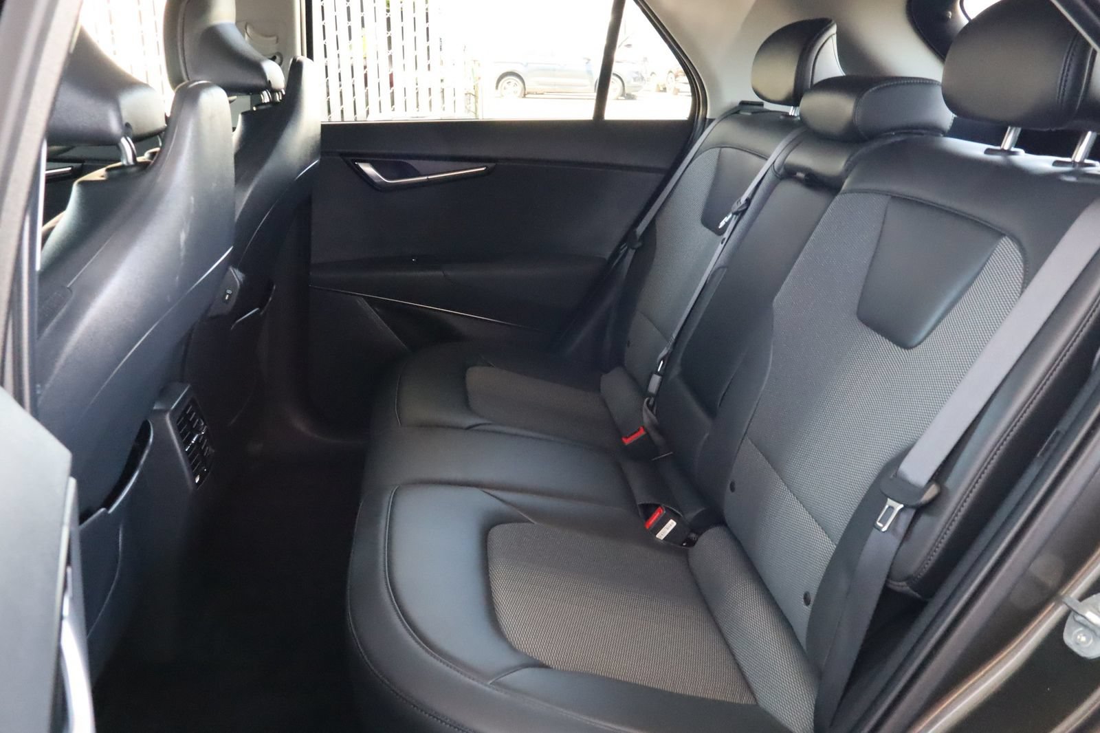 Used 2024 Kia Niro Wind FWD image 33