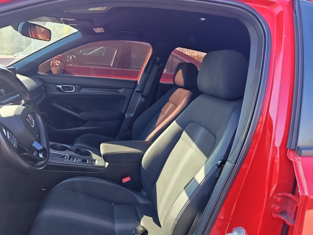 Used 2023 Honda Civic Sport image 6