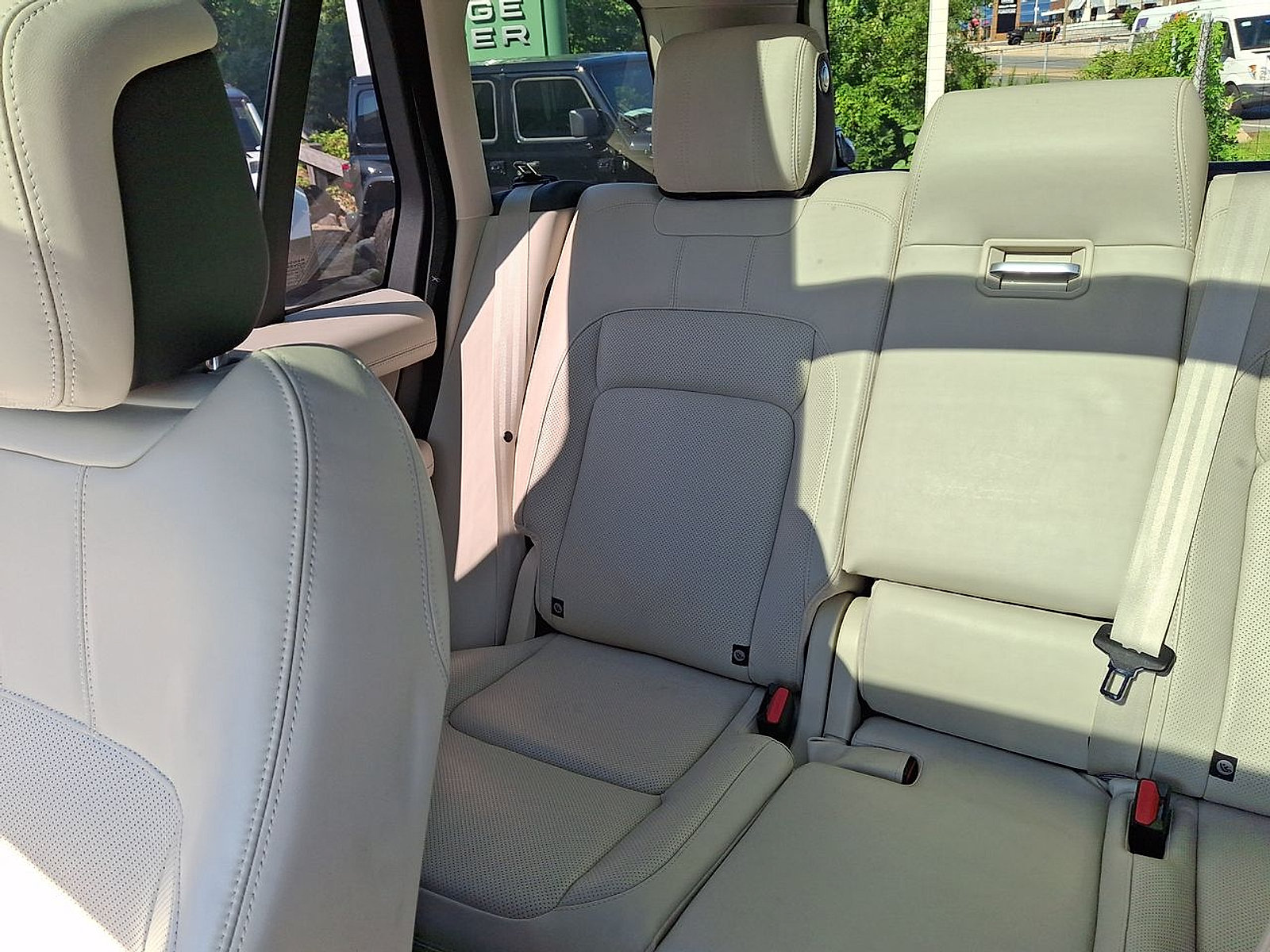 Used 2020 Land Rover Range Rover HSE AWD/4WD image 12