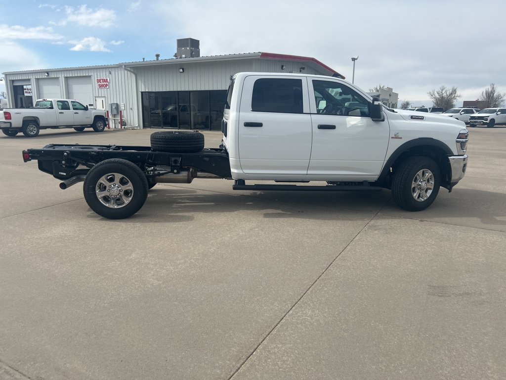 New 2026 RAM 3500 Tradesman AWD/4WD image 6