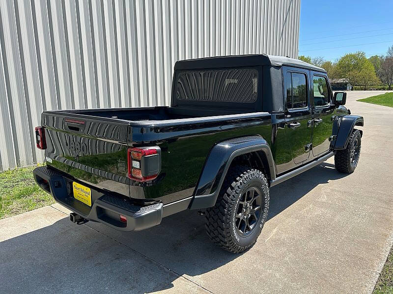 New 2026 Jeep Gladiator Sport AWD/4WD image 13