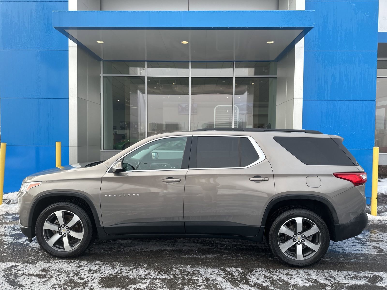Used 2019 Chevrolet Traverse LT w/ LT Premium Package image 8