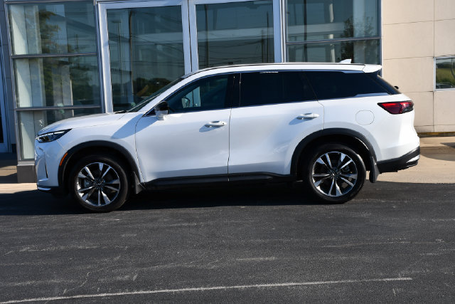 Certified 2026 INFINITI QX60 Pure w/ Cargo Package FWD image 11