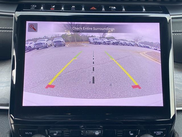 Used 2023 Jeep Grand Cherokee L Limited image 12