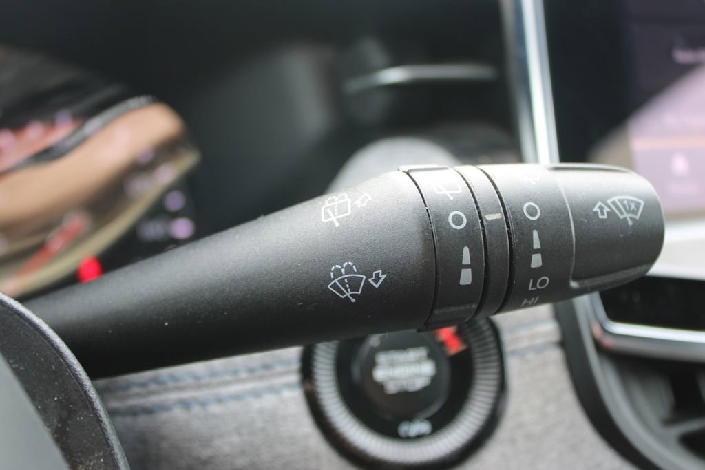 Used 2024 Jeep Compass Latitude image 36